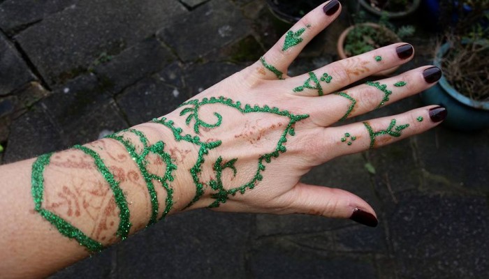 Some hints and tips from Henna Artist, Emma De Mornay Davies: Some hints and tips from Henna Artist, Emma De Mornay Davies: